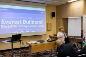 Shelly Turner (Builderall Diva) als Sprecher auf dem Builderall Everest 2018 in Nürnberg (Germany)